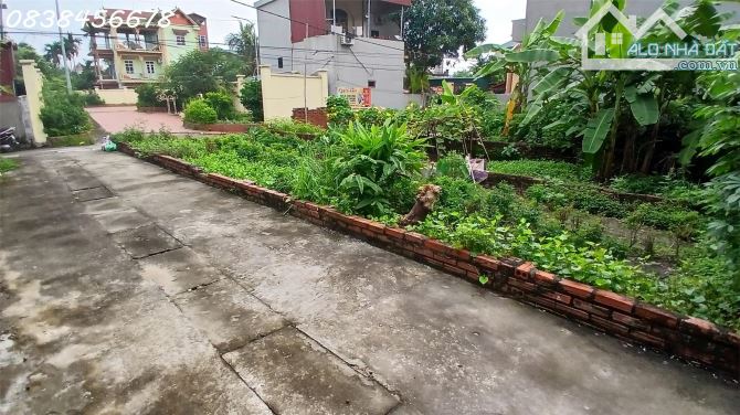 Bán lô góc Khê Nữ, Nguyễn Khê, 70m2, giá bán 3,2 tỷ đường oto quay đầu - 2