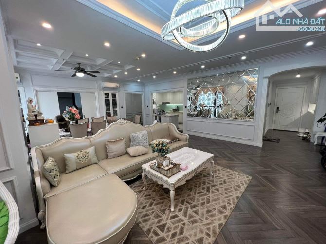 Chính chủ cho thuê 2 ngủ rộng 130m2 R1 Royal City giá 17T, nhà trống vào ngay, - 2