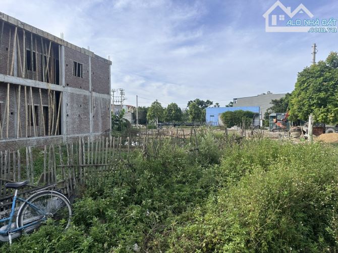 Bán lô đất đầu ve mặt đường Chi Lăng, Phường Quảng Thành, Thanh Hóa 227m2 giá 20 triệu/m2 - 2