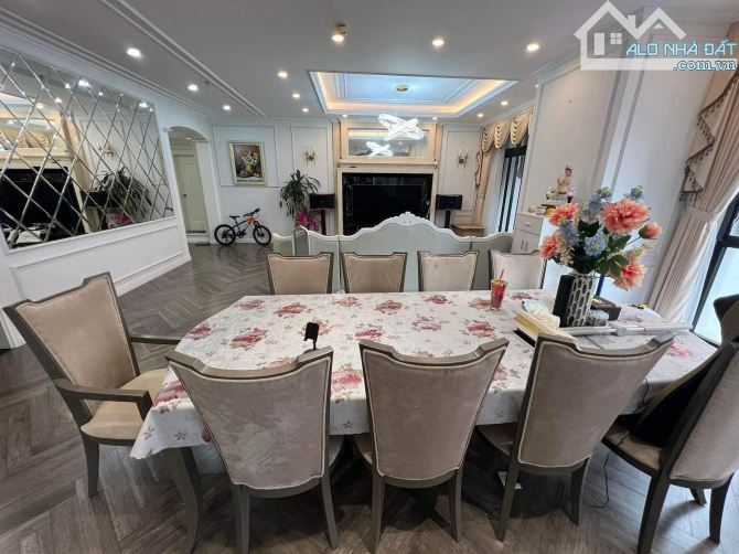 Chính chủ cho thuê 2 ngủ rộng 130m2 R1 Royal City giá 17T, nhà trống vào ngay, - 3