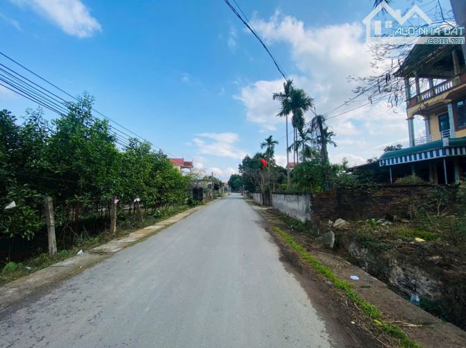 CẦN BÁN LÔ ĐẤT VIEW ĐẸP XUNG QUANH TOÀN NGHỈ DƯỠNG CÓ DT 1212m2 CHỈ CÁCH HỒ 500m - 3
