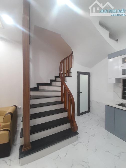 Bán nhà Đại Đồng, Thôn 1 Đông Mỹ 46m2 - 4 tầng - mặt tiền 4.8m - giá 4.48 tỷ  Ô TÔ - NGÕ T - 6