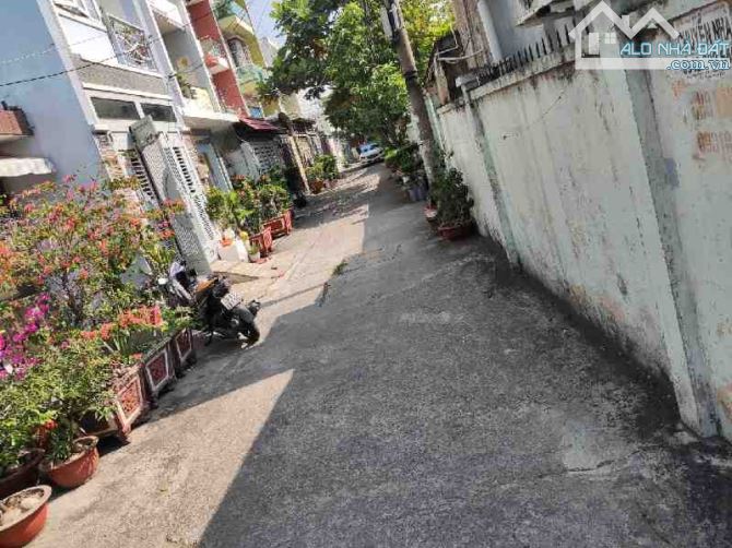 Bán nhà 2 tầng, 4,3m x 24m, hẻm xe tải, gần mặt tiền Trường Chinh, phường 15, Tân Bình