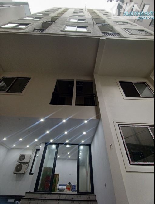 Bán toà Apartment phố Mỹ Đình - Đình Thôn, 150m2 x 10T. MT 10m. 35 tỷ, cho thuê 200tr/th.