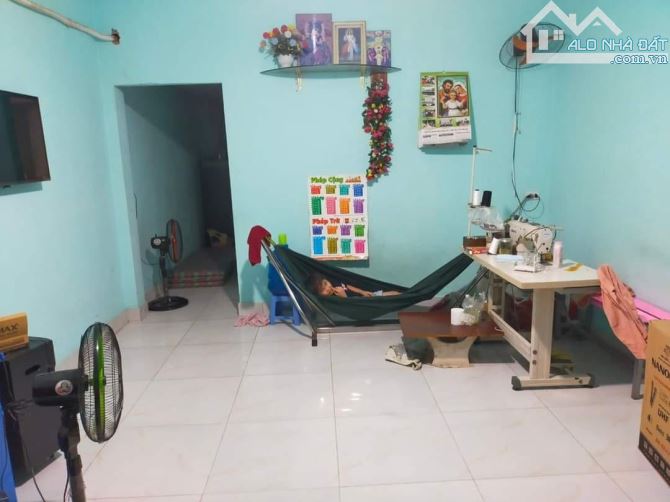 Bán Nhà : Đường 1A , ấp 1 , Vĩnh Lộc B. DT: 4 x 11m ,Nhà cấp 4 , Gần chợ 1A