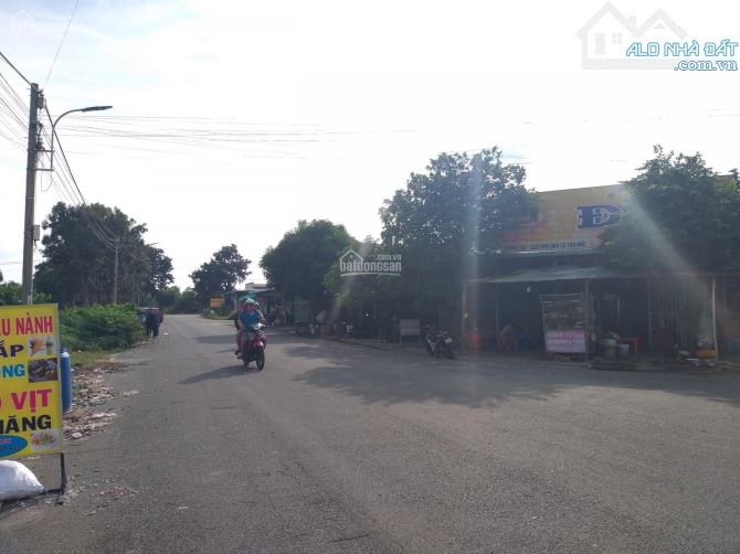 Cần bán gấp lô đất ngay trung tâm TT Đức Hòa dt 100m2 giá chỉ 1,2 tỷ - 1