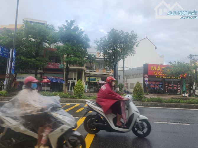 💥 NHÀ 2 TẦNG MẶT TIỀN ĐƯỜNG 2 THÁNG 9, GIÁ CHỈ NHỈNH NHẸ 5 TỶ, HÀNG ĐẦU TƯ  KD TỐT - 1