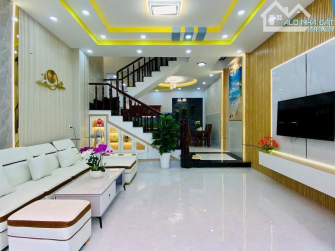 Bán gấp nhà Nguyễn Văn Lượng, Phường 10, Gò Vấp. 61m2. 1 trệt 3 lầu. SHR. 3tỷ350. - 1