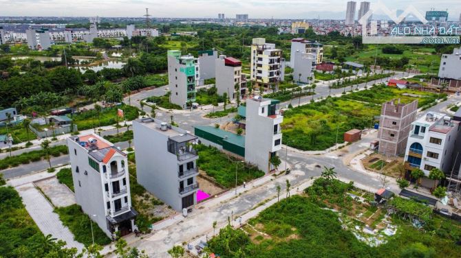 Bán lô 68m2 hướng Đông Nam, view công và KĐT An Lạc ngay cạnh đường 30 khu DV 25.2ha - 1