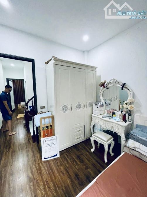 Cực rẻ, 35m, 5 tầng, full nội thất, đường ngõ oto, ở luôn chỉ 6 tỷ - 1