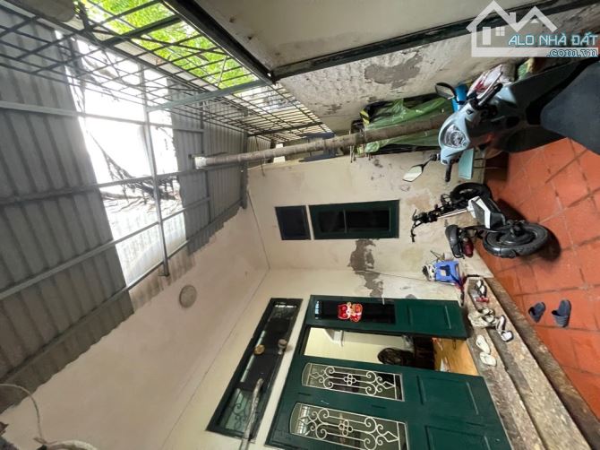 BÁN ĐẤT TẶNG NHÀ LÔ GÓC CỰC ĐẸP PHỐ VÕNG THỊ TÂY HỒ DT 105M2 MT 10M 18 TỶ Ô TÔ 10M. - 2