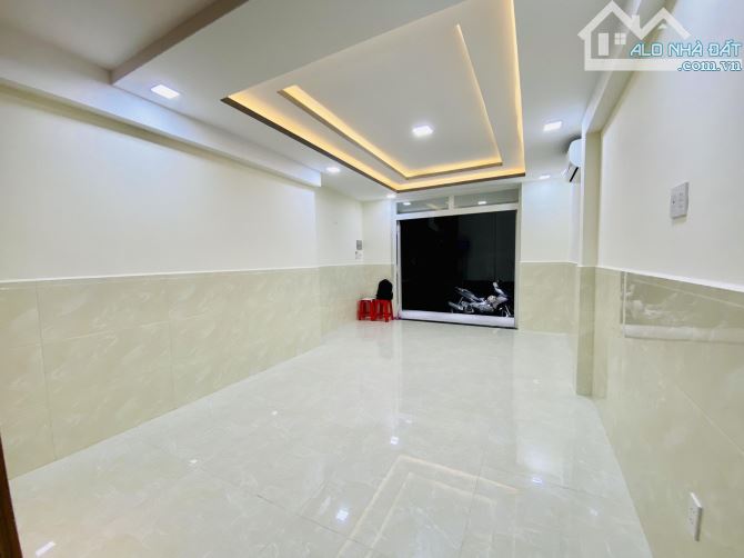 🏠MẶT TIỀN THỤT gần NGÃ TƯ PHÚ NHUẬN - Ô TÔ NGỦ TRONG NHÀ - VỊ TRÍ TIỆN KINH DOANH - 59m² - 2