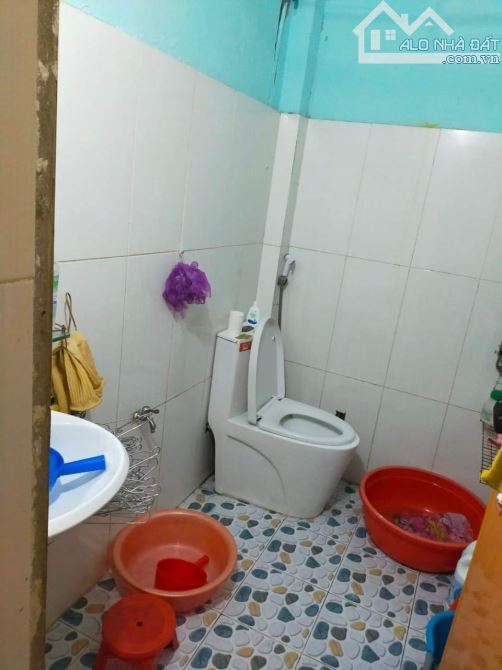 Bán Nhà : Đường 1A , ấp 1 , Vĩnh Lộc B. DT: 4 x 11m ,Nhà cấp 4 , Gần chợ 1A - 2