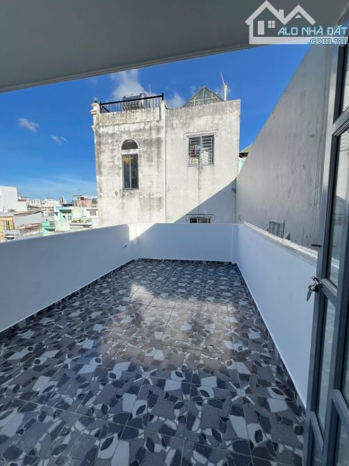 Nhà 4 tầng mới tinh Âu Dương Lân Quận 8 - Ô tô đậu ngày đêm - giá chỉ 8.5 tỷ 69 m2 - 2
