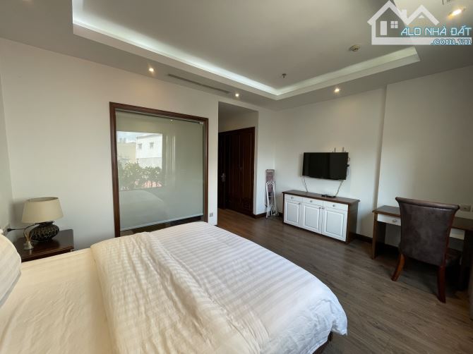 Căn hộ phố Liên Trì: 45m2, full đồ, thang máy, nội thất đẹp, 1PN, 1PK. Giá: 15 tr/tháng - 3