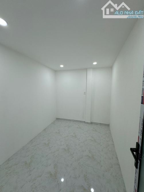 🏠 Bán nhà Mới Nguyễn Văn Đậu, P.11, 30m2, 4.2 Tỷ TL - 3