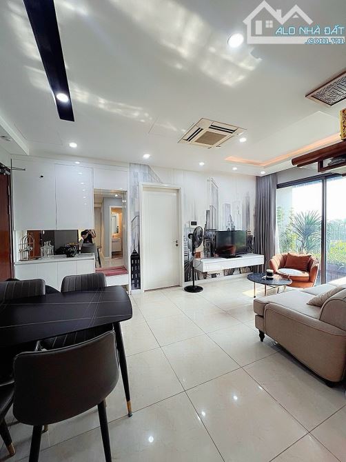 Cho thuê căn hộ cao cấp 17T - KĐT Trung Hòa, 120 m². 2 phòng ngủ full đồ nội thất cao cấp. - 3