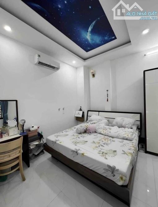 Quá hời nhà Bùi Đình Tuý p24 Q.Bình Thạnh DT:60m2 giá 3tỉ4, SHR, có HĐ cho thuê 15tr - 4