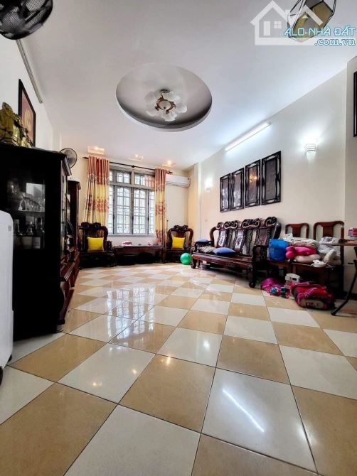 Cần bán gấp nhà phân lô phố Duy Tân 52m2, 5T, view thoáng, ô tô tránh, hơn 16 tỷ - 6