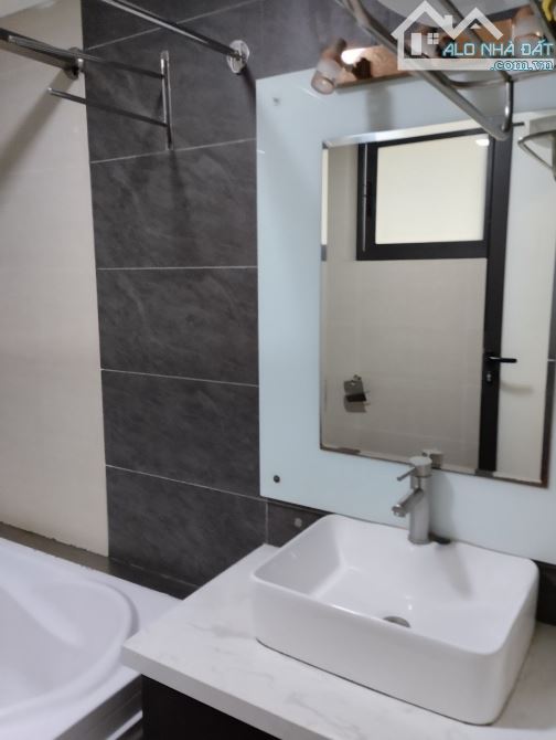 Cho thuê căn hộ dịch vụ mặt phố Bùi Thị Xuân , Hai Bà Trưng gần phố cổ - 8