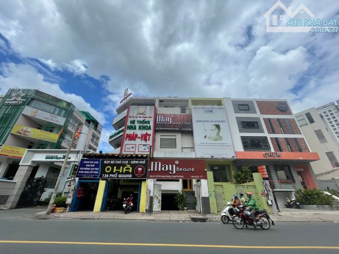 Bán khuôn nhà đất xây building 16x19m (293m2) khu trường ĐH,VP đường D giá 43 tỷ~138 tr/m2