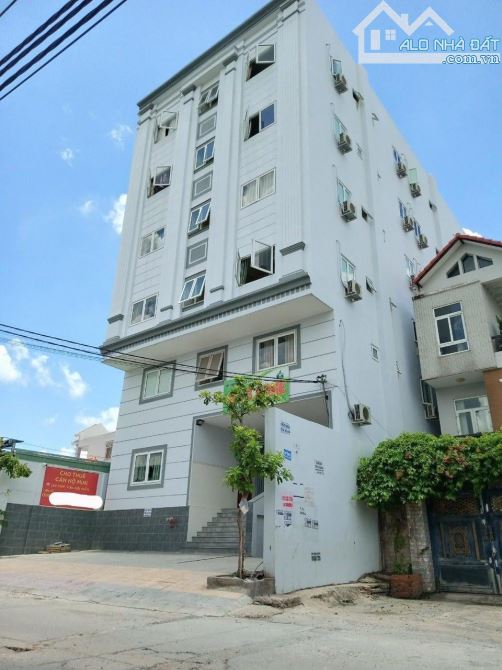 Bán gấp căn hộ dịch vụ Nguyễn Thị Đặng, Quận 12, tổng 240m2, 40 phòng, 75tr/th