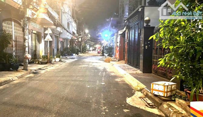 TÂN PHÚ - HẺM XE TẢI THÔNG - KHU PHAN ANH - 40M2 - 3 TẦNG - SHR  - 4.8 TỶ.