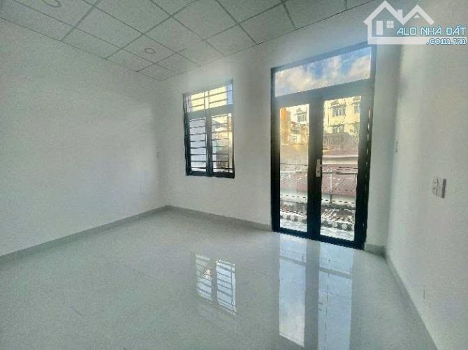 ÂU CƠ - TÂN PHÚ - 54M2 ( 4.5x12m ) 2 TẦNG - 2PN,2WC - HXH - 5TỶ.