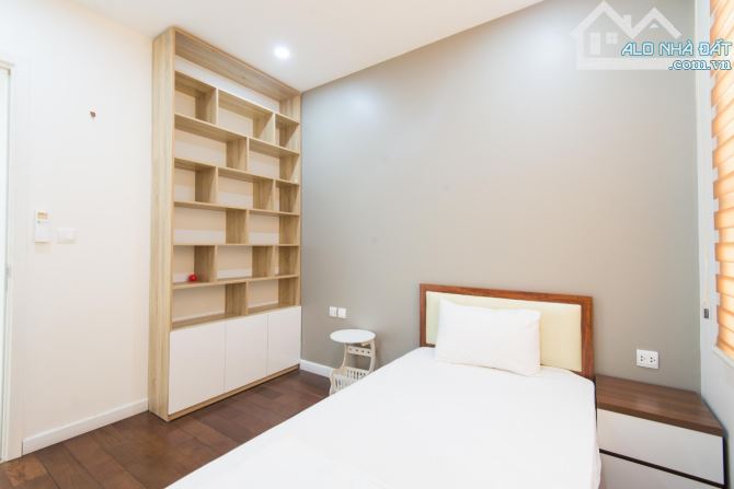 Cho thuê căn hộ cao cấp 17T - KĐT Trung Hòa, 120 m². 3 phòng ngủ full đồ nội thất cao cấp - 10