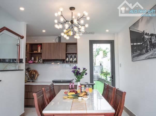 Villa xịn view đẹp Mặt tiền ngay gần hồ Xuân Hương đường Ba Tháng Tư, Phường 3, Đà Lạt - 1