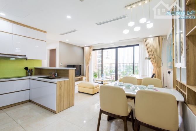 Cho thuê căn hộ cao cấp 17T - KĐT Trung Hòa, 120 m². 3 phòng ngủ full đồ nội thất cao cấp - 2