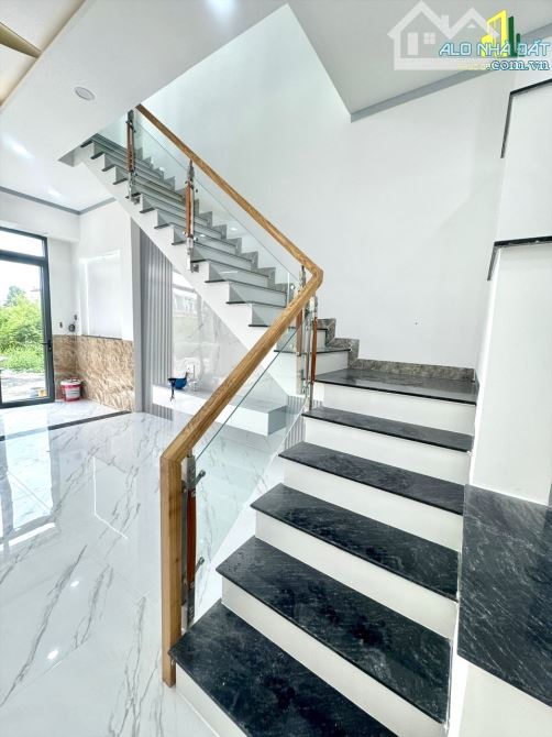 CHÍNH CHỦ GỞI BÁN NHÀ 1 TRỆT 1 LẦU KDC BỬU HÒA, DT 64M2, ĐƯỜNG NGUYỄN THỊ TỒN, SHR - 2