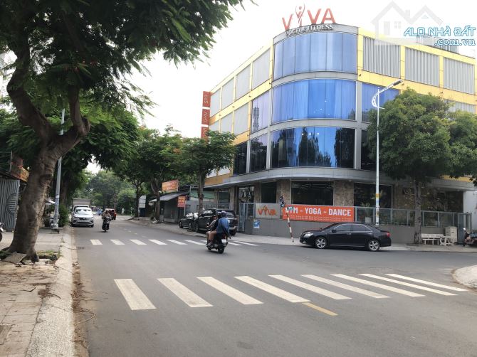 Bán đất mặt tiền đường 56, Phường Bình Trưng Đông, Quận 2. DT: 6x18 = 108m2. Gía: 13.6 tỷ - 2