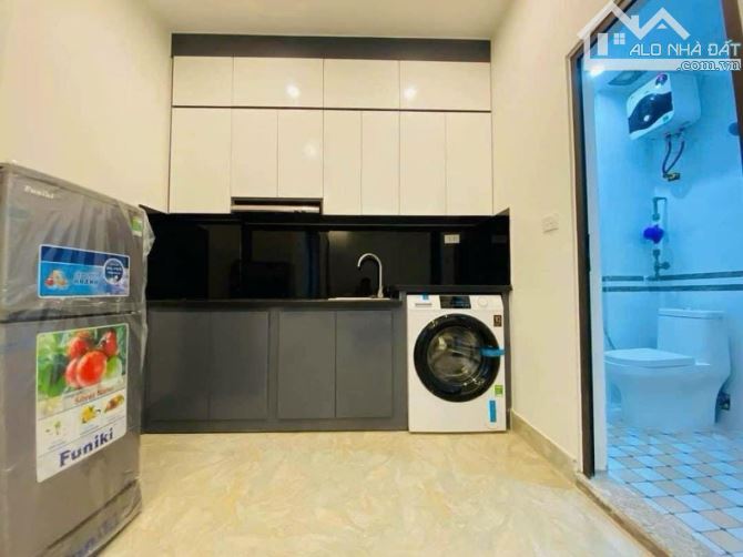 CCMN MIẾU ĐẦM 49M2 *5,2M MT * 9 TỶ 7T THANG MÁY - LÔ GÓC - 2 MẶT THOÁNG - 10P KHÉP KÍN - 4