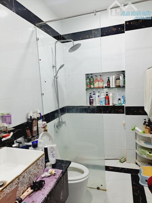 Bán nhà Bình Hưng Hoà A, 80m2, 4 Tầng, 4PN, 5WC, hẻm Ô TÔ 6m, - 7