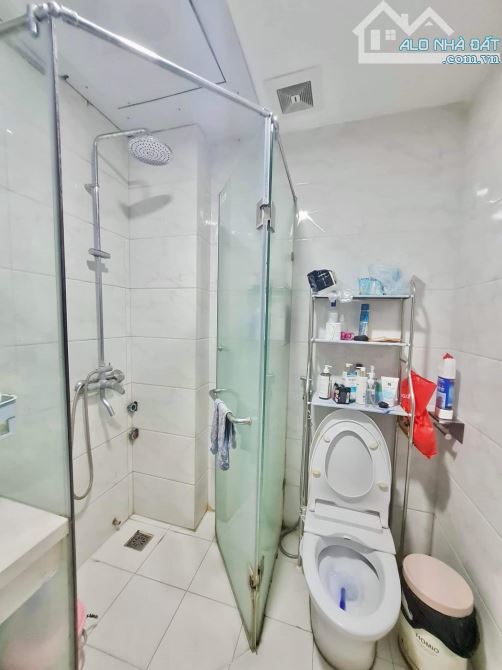 10M RA PHỐ - NGUYÊN HỒNG - ĐỐNG ĐA - 50M2 - 5 TẦNG - MT PHÂN LÔ 4M - KINH DOANH TỐT - 8