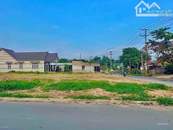 bán lô đất 200m2 ngay ngã 4 chơn đêm bàu bàng, đối diện kcn becamex