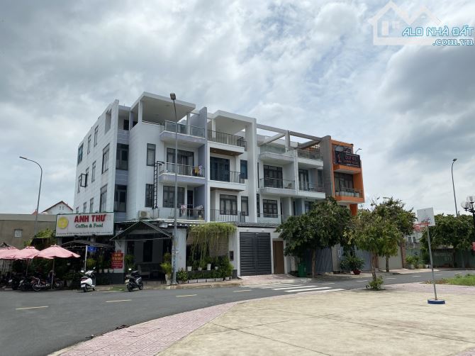 Bán nhà mặt tiền  đường Tăng nhơn phú, Dự án Tocontap - Phước long B, Quận 9 11,5 tỷ / 251