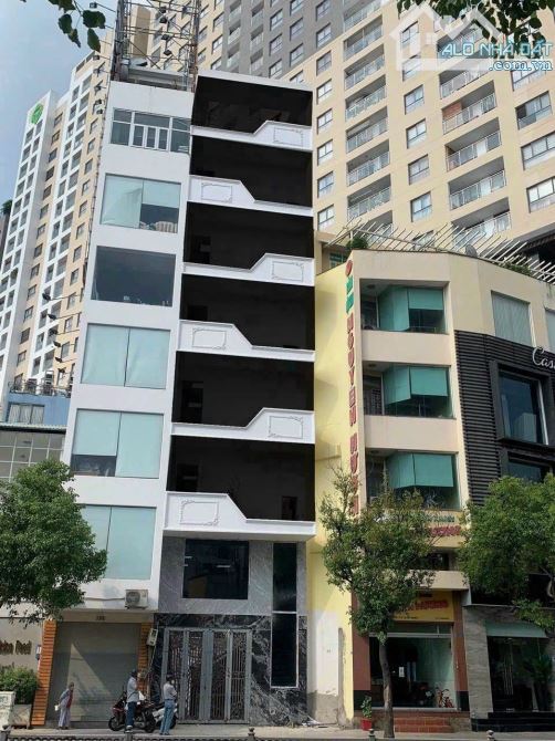 Bán tòa nhà MT Điện Biên Phủ đối diện Landmark - DT 8x40m - 6 tầng - HDT 180tr/th - 65 tỷ