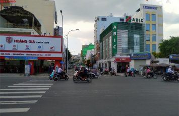 ( 130 Triệu/M2) Cần Bán Nhà Hàng Đường Phan Đăng Lưu DT: 325M2(Ngang 20M) HĐT Hấp dẫn