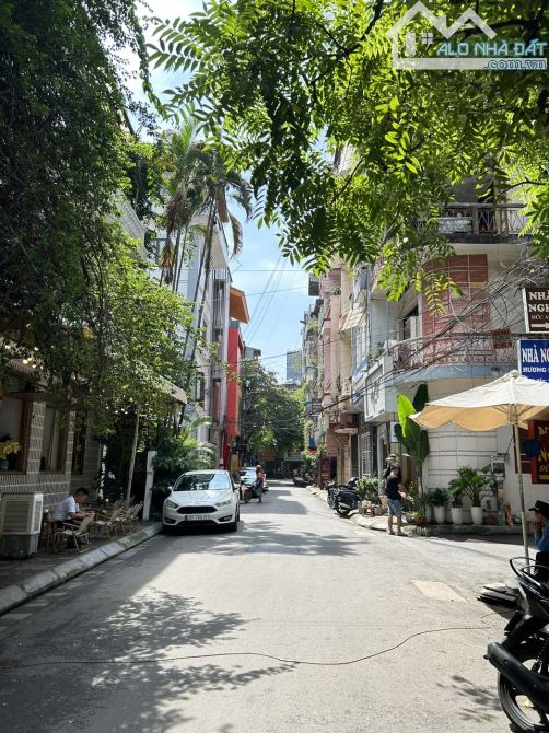 Phân lô Nguyên Hồng 55m2 x Mt 4m khu bàn cờ 1 nhà ra phố đẹp nhất Đống Đa. - 1