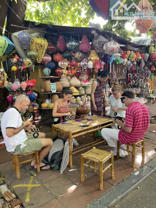 Nguyễn Thị Minh Khai - nhà mặt tiền trong phố đi bộ hằng đêm của Hội An chỉ 4,x tỷ. - 1