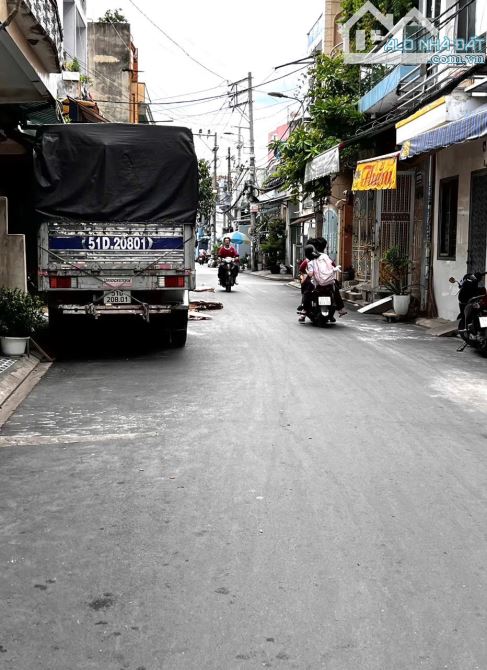 [ BÌNH TÂN ]- BHH.A - MT ĐƯỜNG KÊNH NƯỚC ĐEN  ( 4x22m ) 3 TẦNG - 3PN,3WC - SHR - 6.1 TỶ. - 2