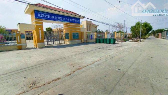 1000m2 đất( 476m2 thổ ) ngay trường học  Bình Lãng tân trụ _Long An 2,65 tỷ rẻ - 4