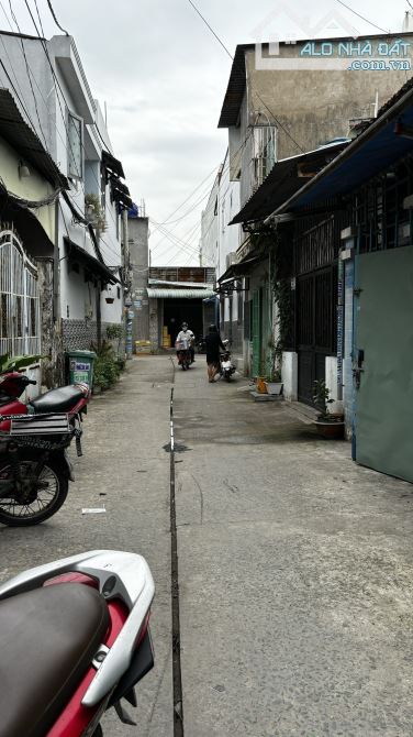 Bán nhà ấp 4B, xã Vĩnh Lộc B, Bình Chánh, gần ngã 5 Nguyễn Thị Tú, giáp Bình Tân, gần chợ.