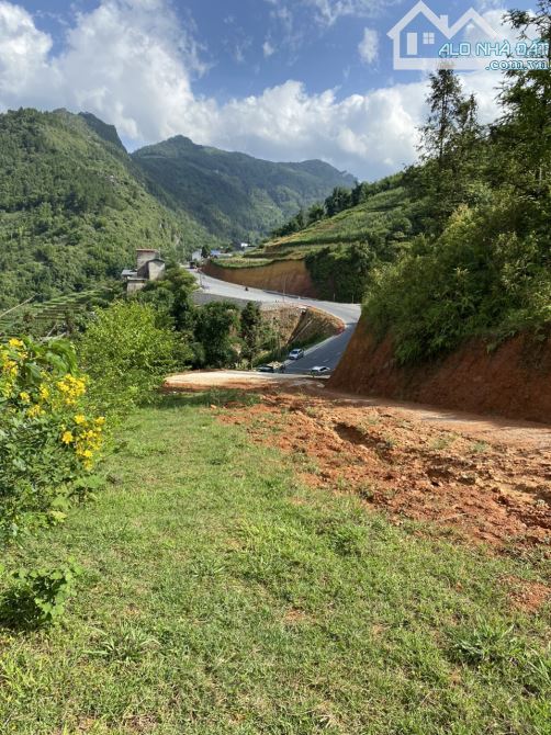 Cần bán mảnh đất 10.000m2 gần ngay trường Lê Văn Tám TP Sapa Lào Cai