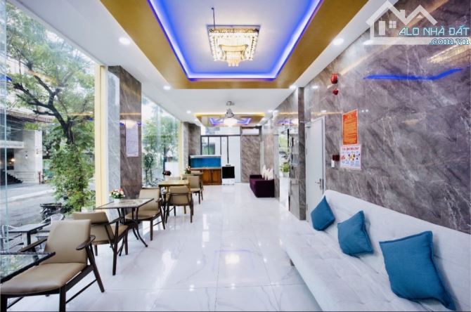 ⭐⭐⭐ Chuyển nhượng khách sạn 9 tầng - Góc  2 MT Đường Phan Tôn - Ngay khu phố Tây