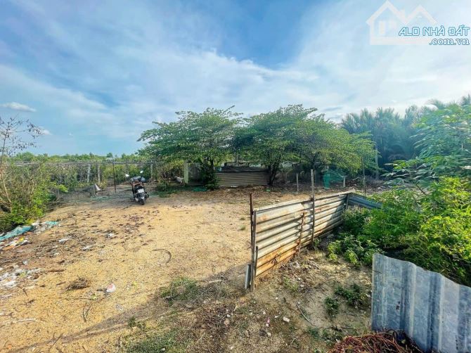 BÁN GẤP - 300M2 ĐẤT Ở, NGUYỄN VĂN TẠO, NHÀ BÈ  BÁN LỖ GIÁ 3.3 TỶ