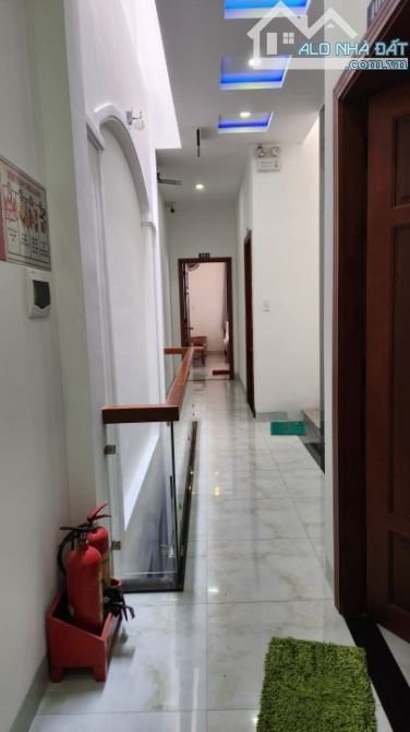 Bán khách sạn 5 tầng, 2 MT đường Đống Đa, Tp Quy Nhơn - 5