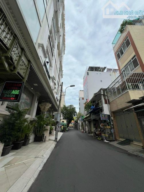 Quận 10, nhà 2 mặt hẻm xe hơi, khu VIP 3 tháng 2, 100m2, 17 tỷ - 1